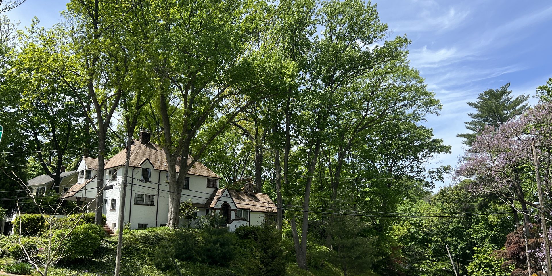 The intersection of Richards and Davis Roads, Port Washington, Long Island, New York on May 18, 2022, as seen from the traffic triangle